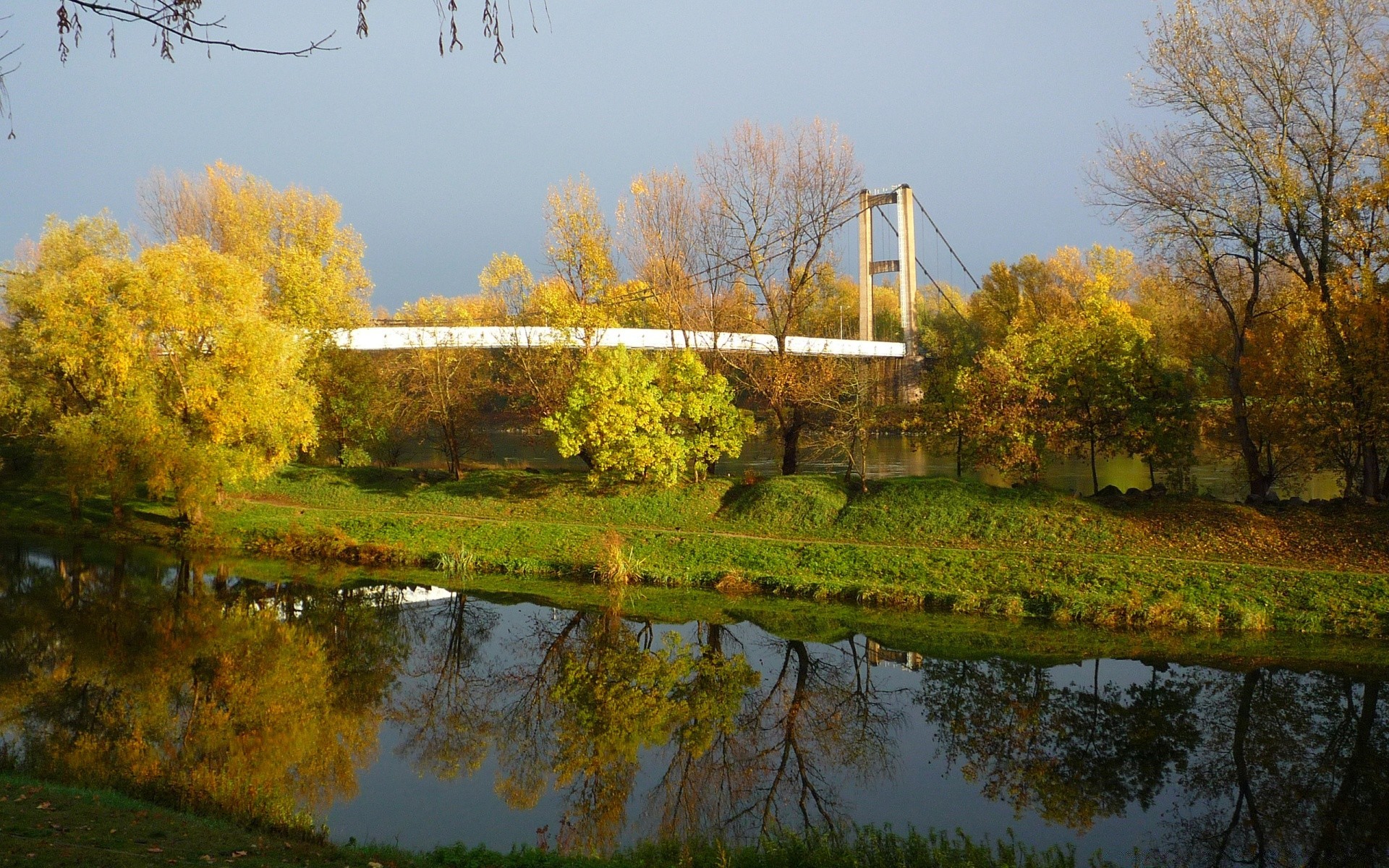 flüsse teiche und bäche teiche und bäche baum herbst wasser landschaft pool fluss natur reflexion see saison holz blatt park im freien umwelt brücke gras himmel landschaftlich