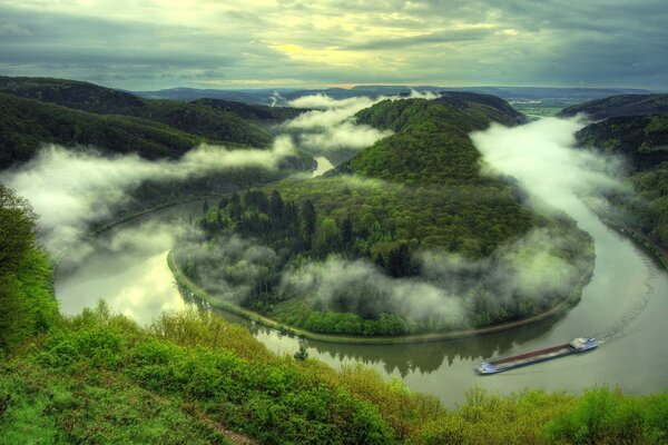 Clouds are circling over ponds and streams