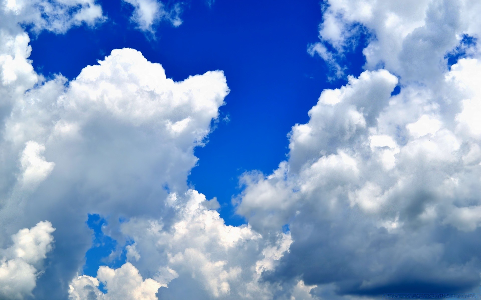 天空 夏天 天空 好天气 自然 天空 高 太阳 户外 天气 downy 气象 光 明亮 日光 多云 大气 多云 桌面 云