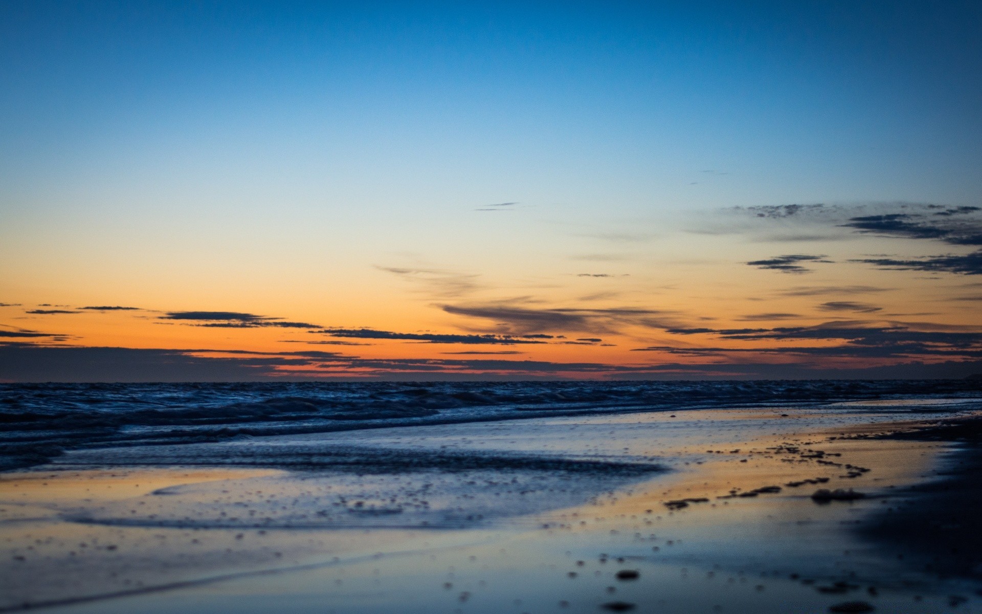 ciel coucher de soleil eau plage aube crépuscule ciel mer soir voyage sable soleil nature océan paysage paysage beau temps mer en plein air