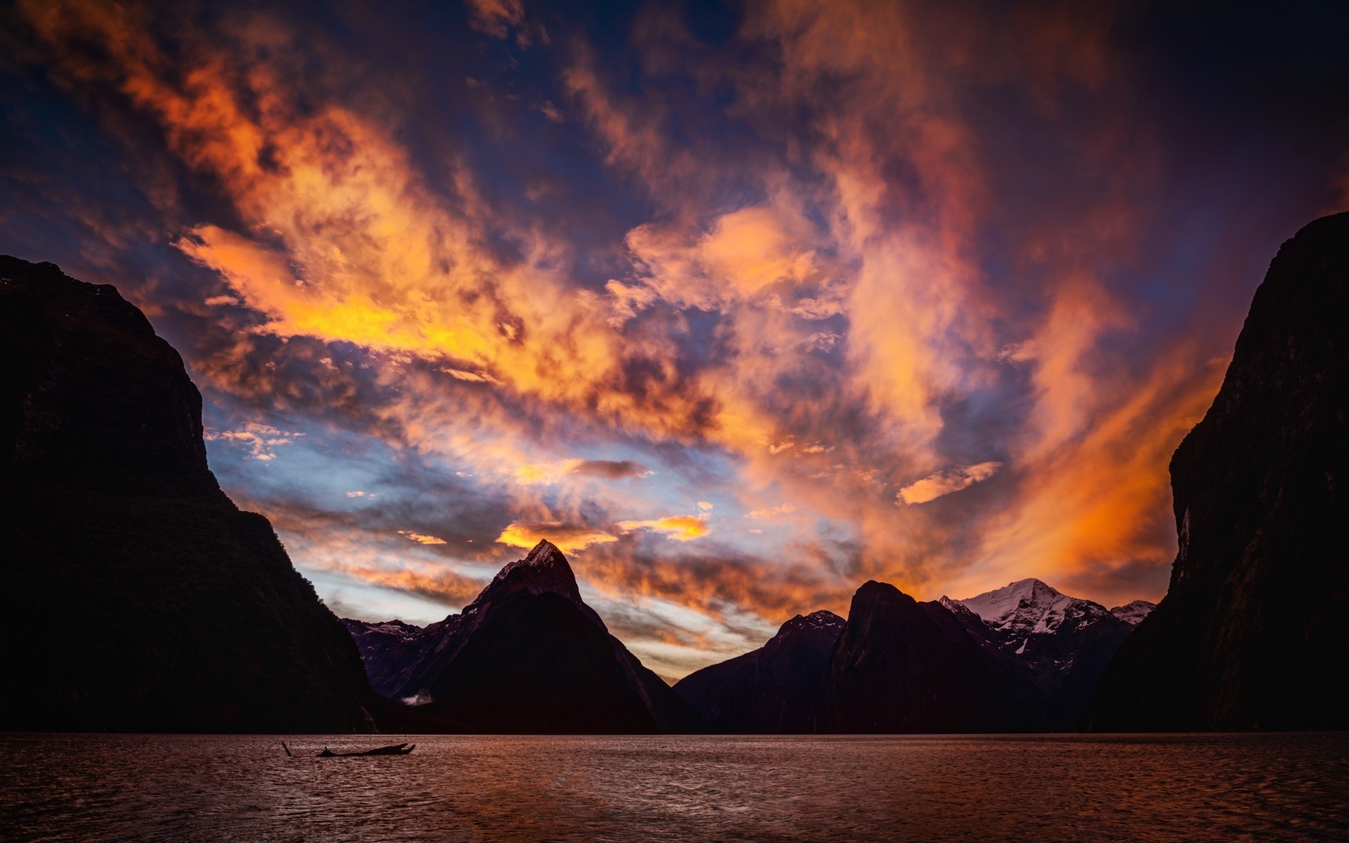 ciel coucher de soleil aube paysage soir montagnes crépuscule ciel voyage rock eau nature soleil lumière à l extérieur scénique rétro-éclairé