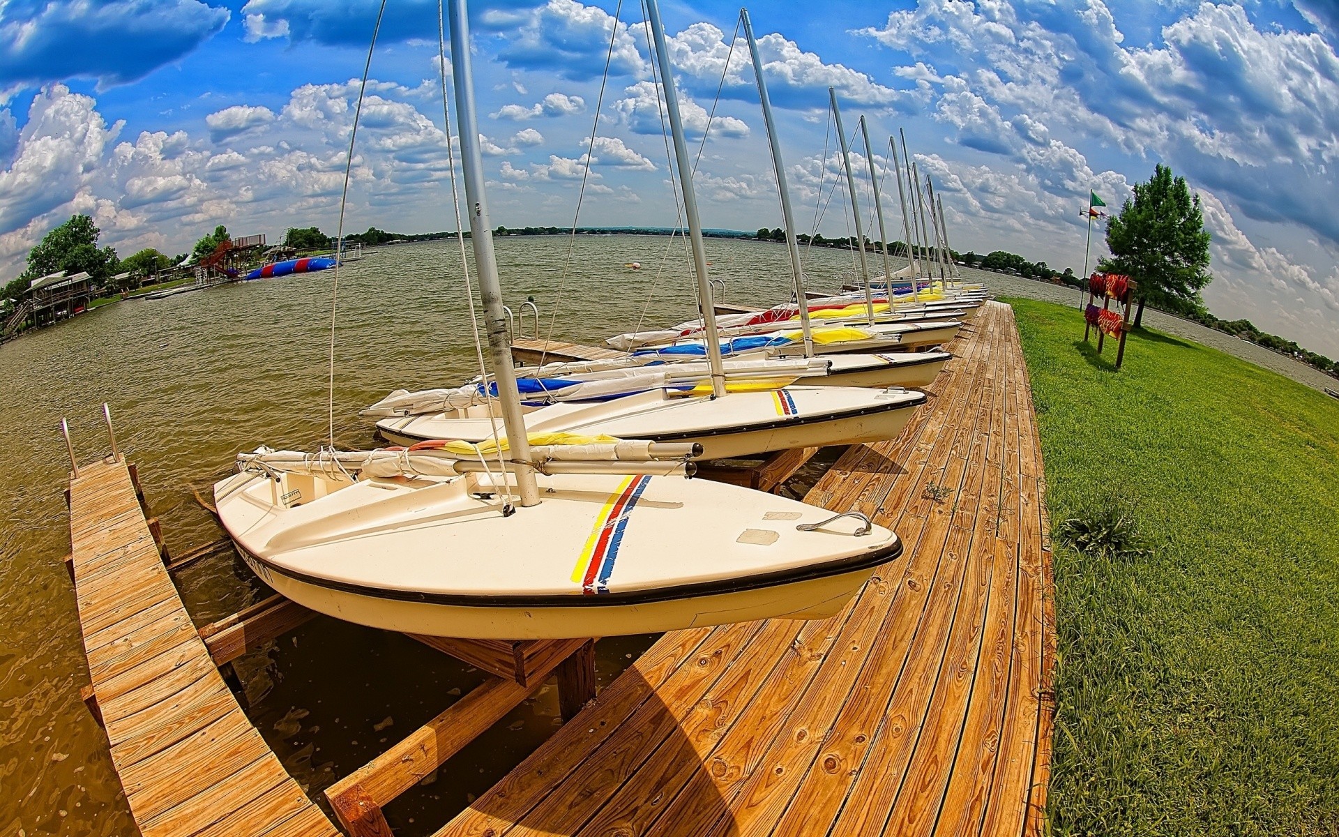 rivières étangs et ruisseaux étangs et ruisseaux eau voyage ciel bateau bois loisirs mer bateau été océan mer loisirs lac à l extérieur système de transport paysage voiture vacances plage