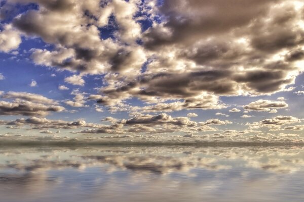 Où est la surface de l eau, et où est le ciel, tout a fusionné