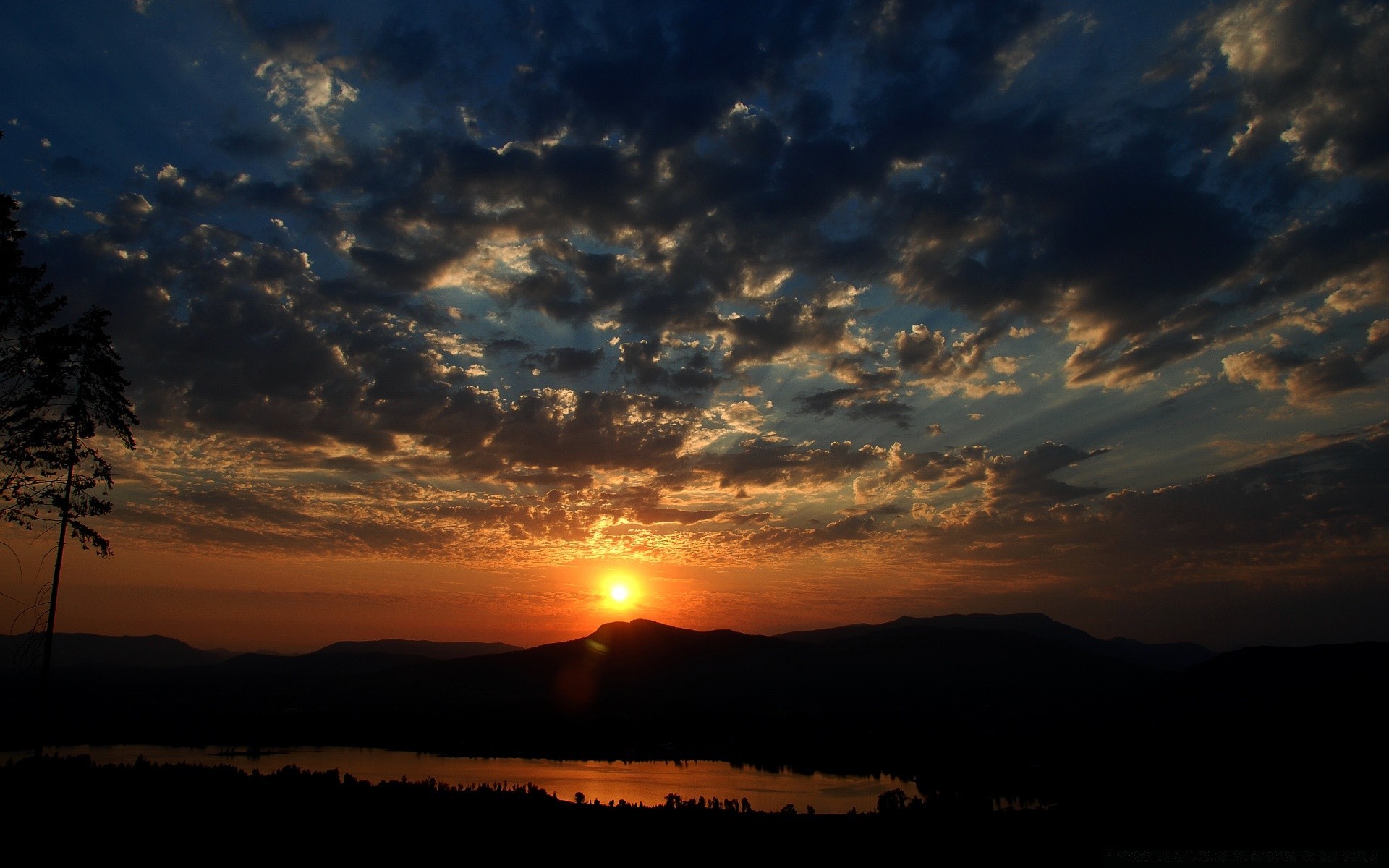 céu pôr do sol amanhecer noite anoitecer sol silhueta céu iluminado ao ar livre lua paisagem bom tempo