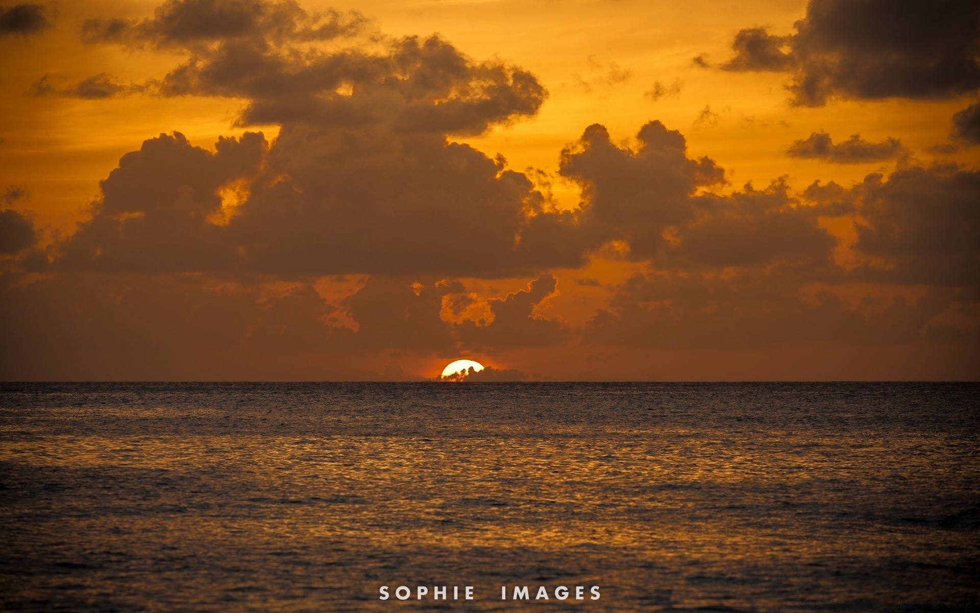 the sky sunset dawn dusk sun water evening fair weather sea summer sky nature outdoors beach