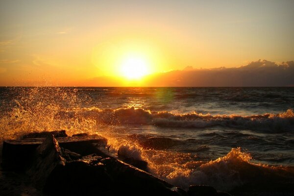 Sea waves on the eve of sunset