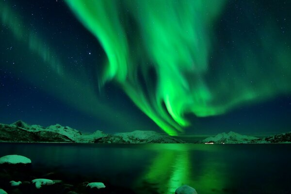 Aurora boreale verde