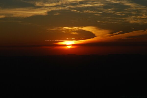 Schöne Sonnenuntergangslandschaft