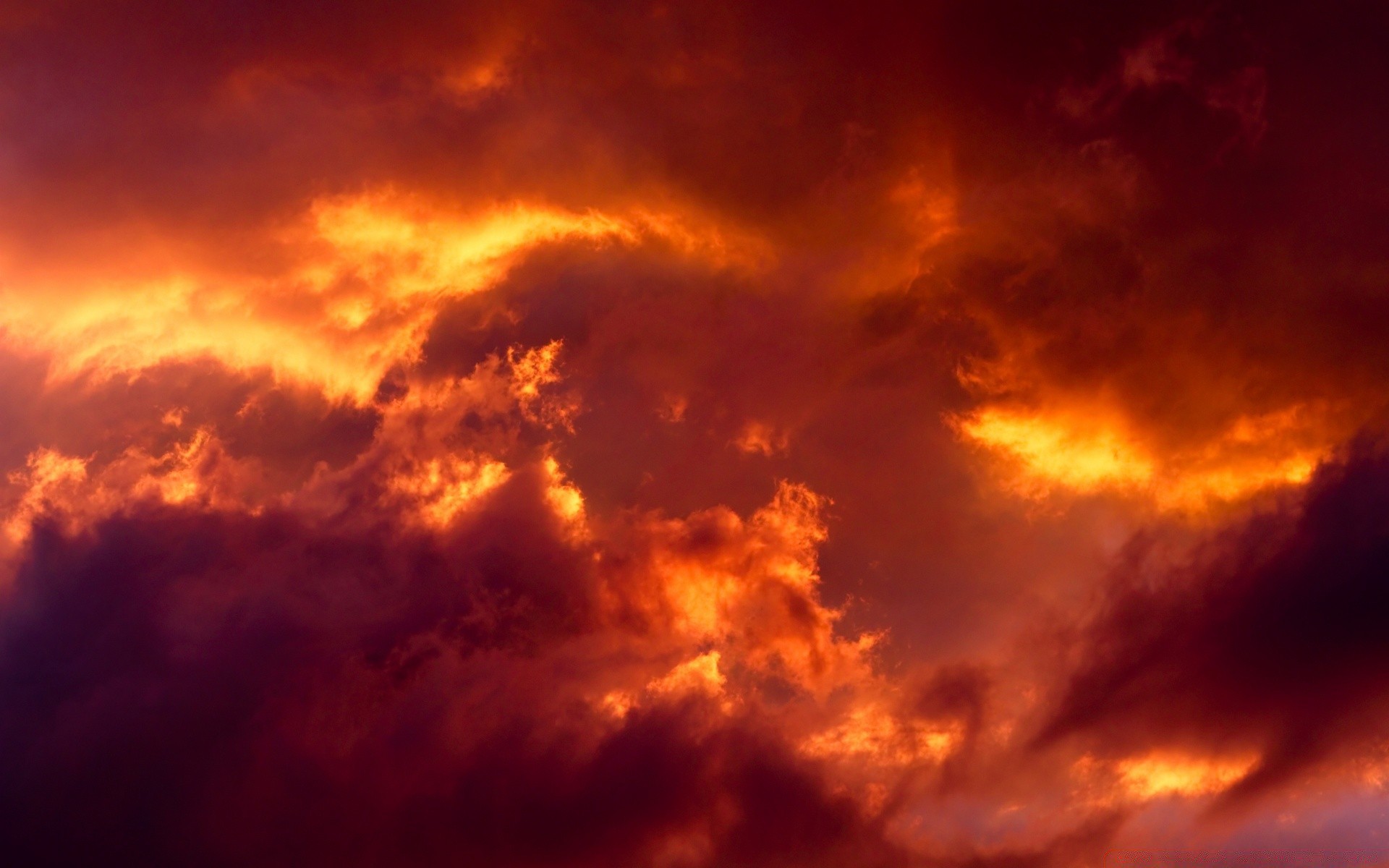 cielo puesta de sol tiempo noche sol amanecer cielo crepúsculo naturaleza tormenta brillante al aire libre dramático buen tiempo luz cielo intensidad oscuro moody paisaje