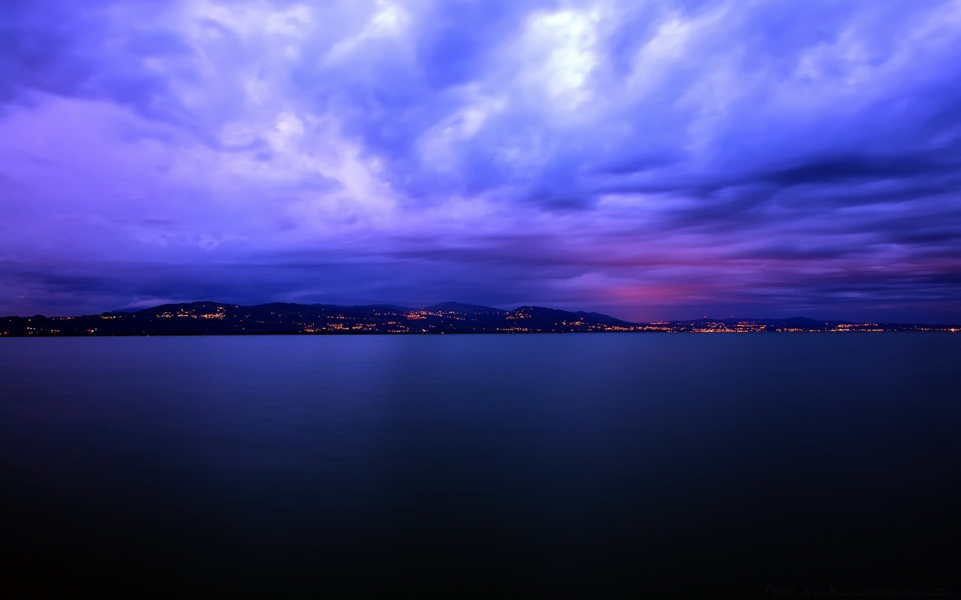 cielo tramonto acqua crepuscolo sera alba cielo paesaggio mare luna riflessione lago oceano viaggi spiaggia luce sole paesaggio