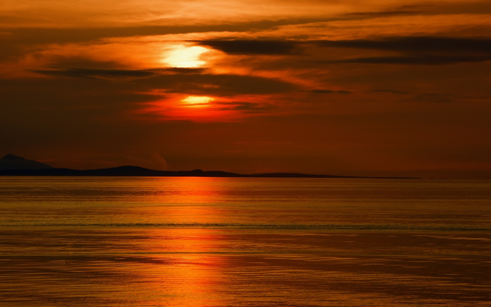 天空 日落 日出 水 晚上 黄昏 太阳 反射 海 海洋 自然 天空 海滩 好天气 户外