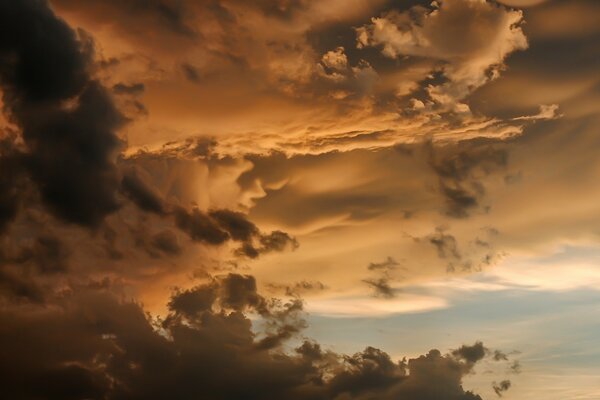 An unusual picture of a colored sky