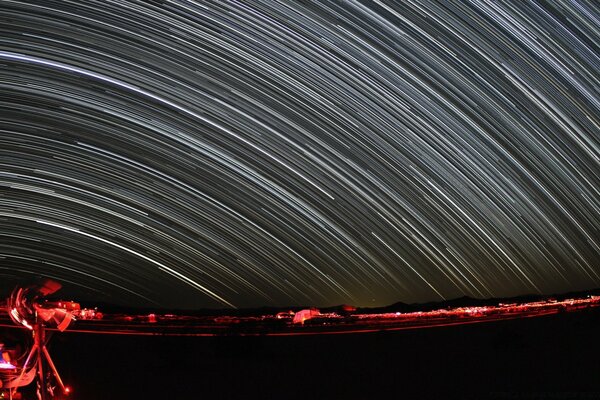 Fotografar o céu noturno estrelado com uma longa exposição