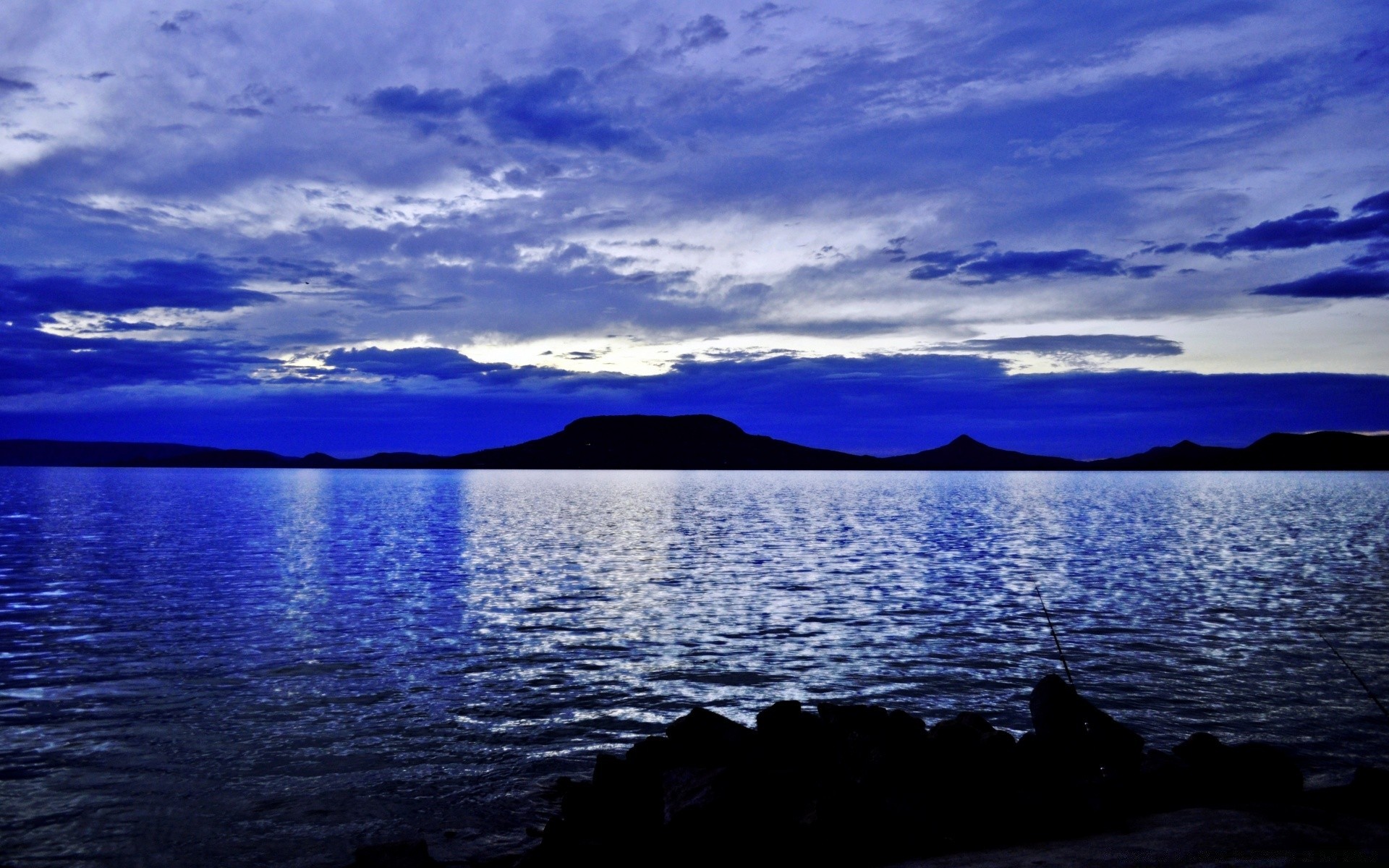 the sky water sunset dawn evening lake dusk travel sky reflection landscape nature outdoors sea mountain