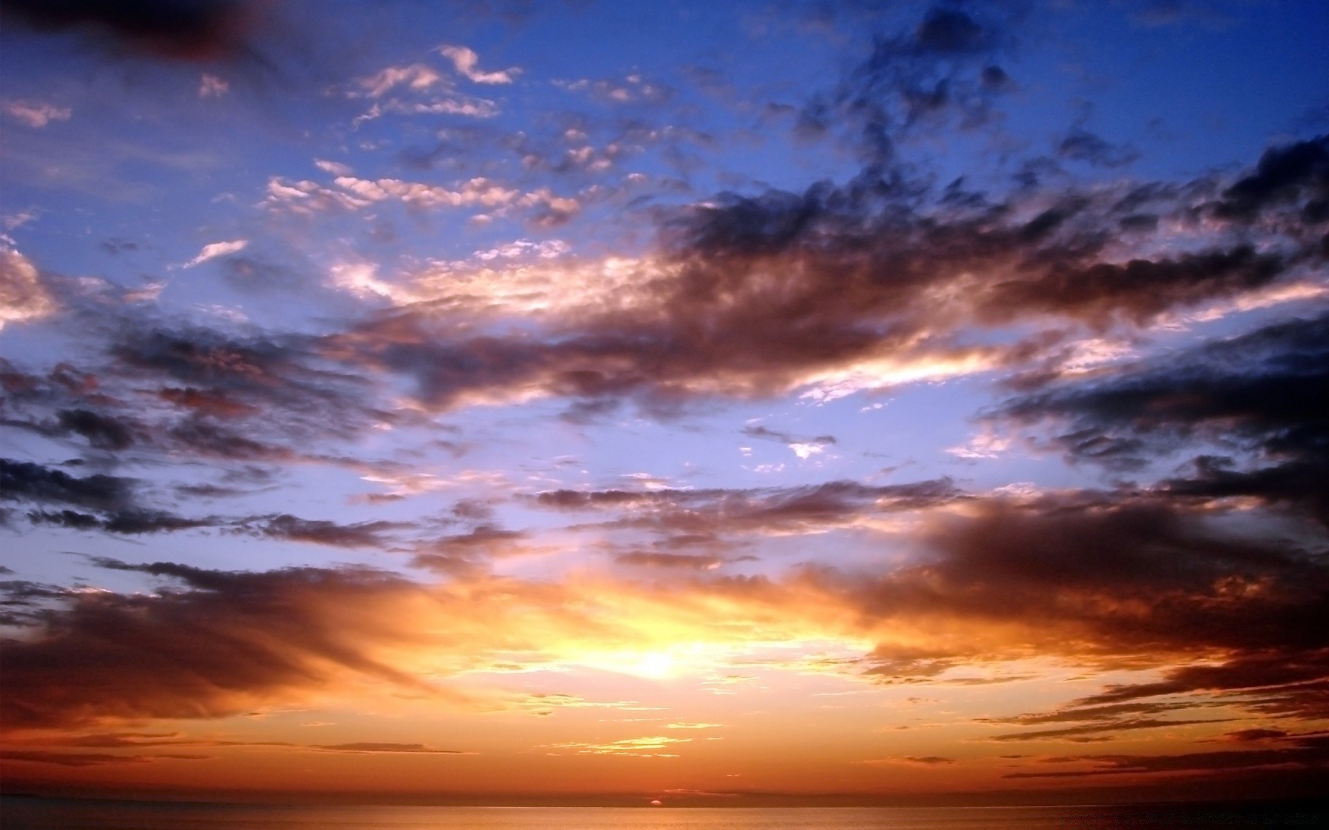 天空 日落 太阳 黎明 黄昏 傍晚 天空 自然 户外 好天气 夏天 戏剧 水 景观 明亮 光