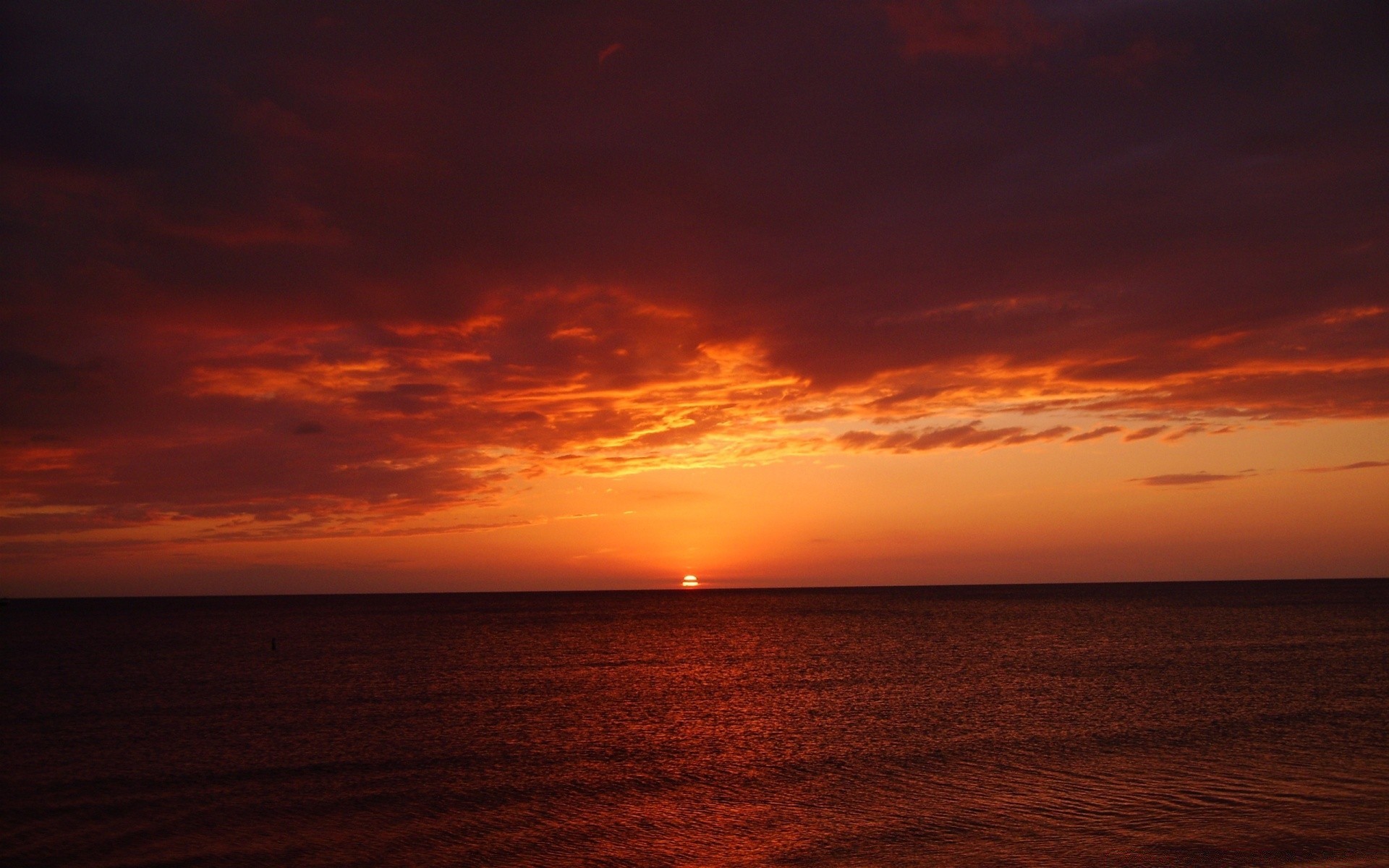 cielo tramonto alba sera crepuscolo acqua sole oceano spiaggia mare illuminato paesaggio cielo