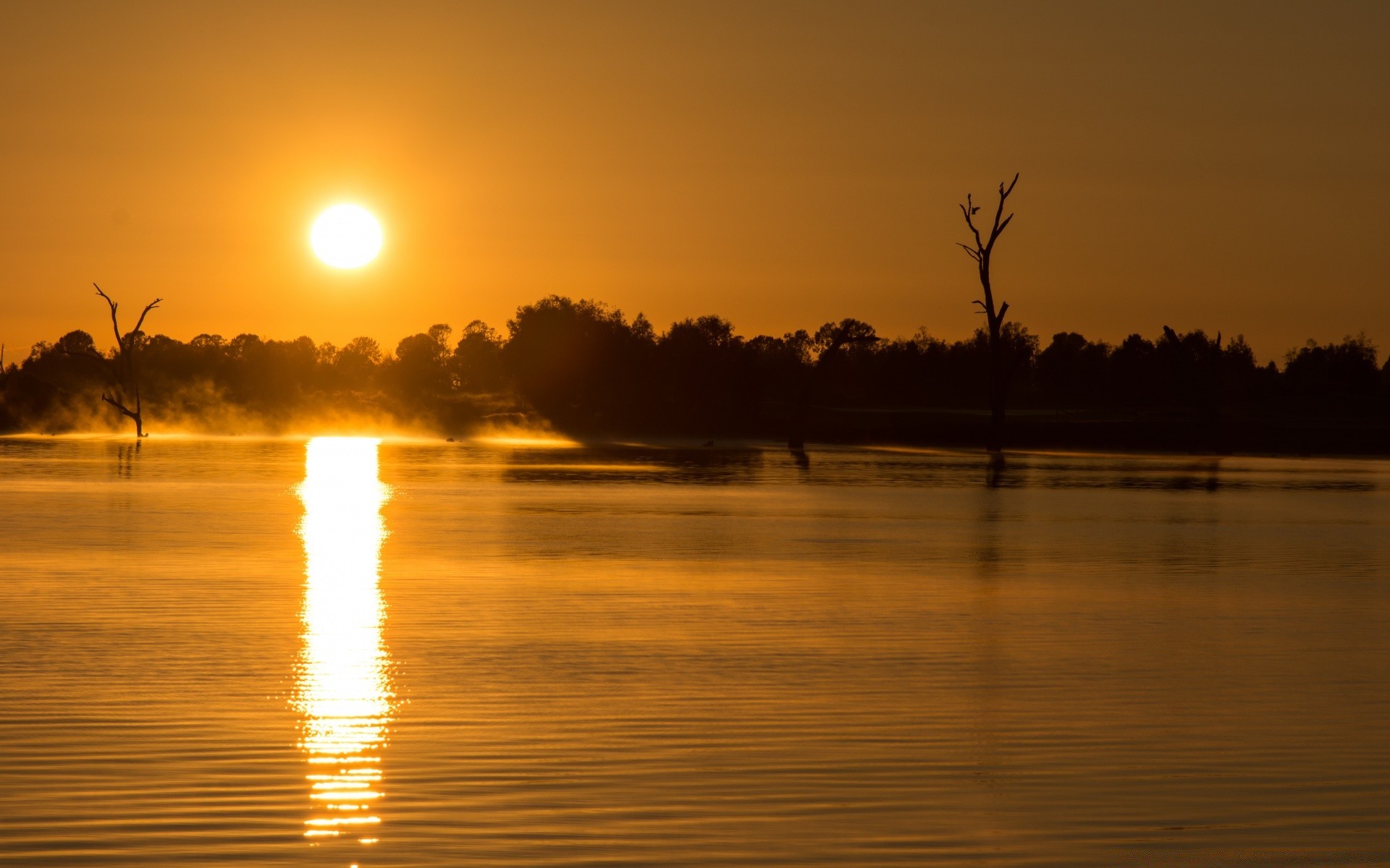 lac coucher de soleil aube eau soir soleil crépuscule réflexion rétro-éclairé silhouette nature paysage ciel beau temps en plein air