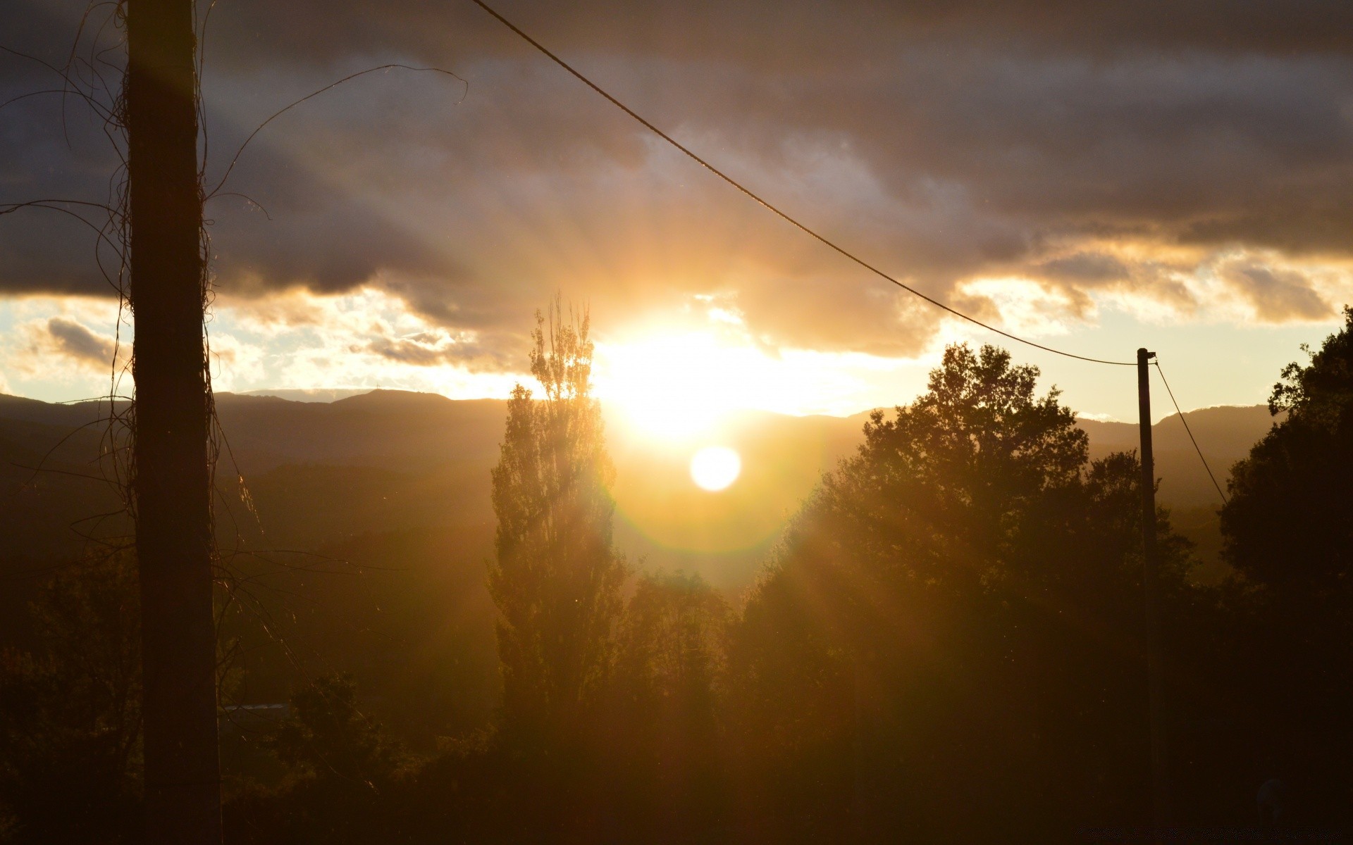 cielo tramonto alba paesaggio sole silhouette luce sera cielo illuminato nebbia crepuscolo bel tempo tempo natura ambiente nuvola albero all aperto nebbia