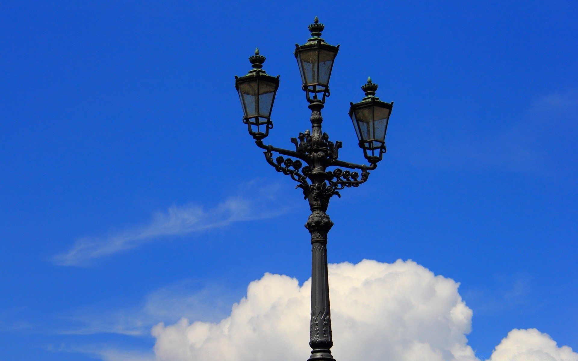 himmel lampe laterne himmel laternenmast hell ampel im freien licht hintergrundbeleuchtung sonne klassisch