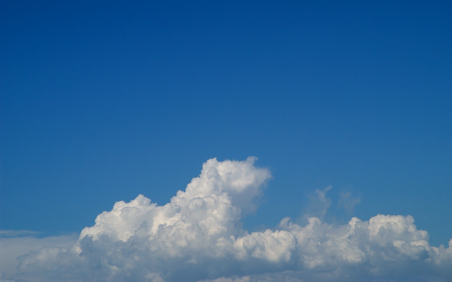 cielo cielo naturaleza al aire libre sol espacio luz verano buen tiempo cielo alto tiempo atmósfera meteorología paisaje abajo luz del día hinchado lluvia escritorio