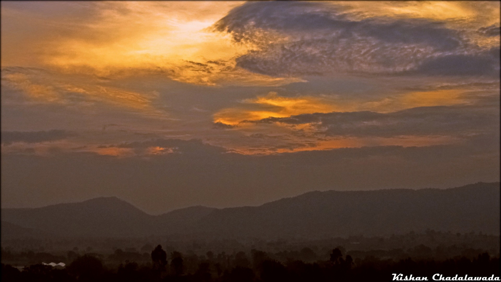 ciel coucher de soleil aube ciel paysage crépuscule à l extérieur soir nature soleil brouillard montagnes voyage beau temps lumière