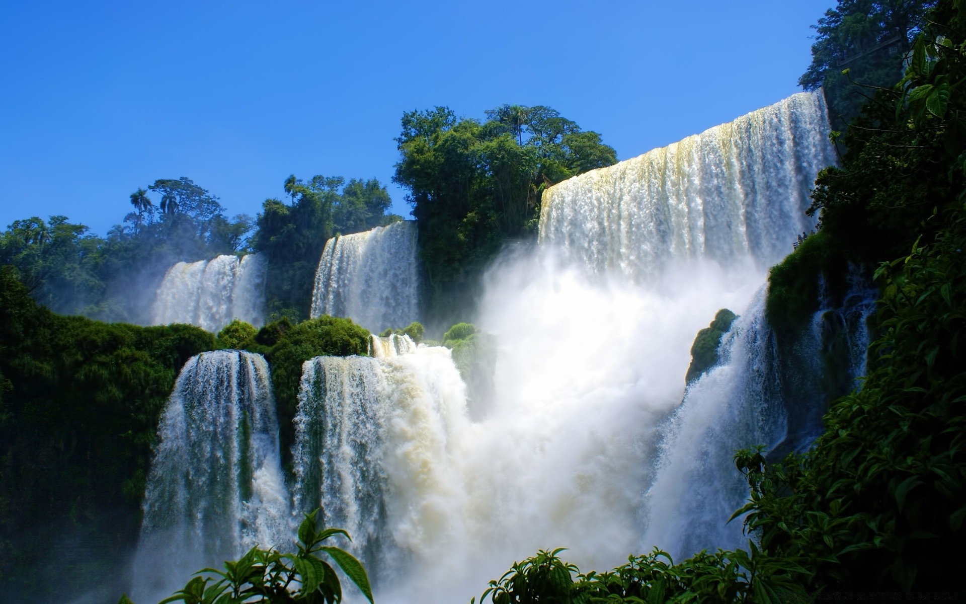 cascadas cascada agua naturaleza río cascada viajes al aire libre paisaje roca madera otoño selva tropical arroyo árbol parque hoja