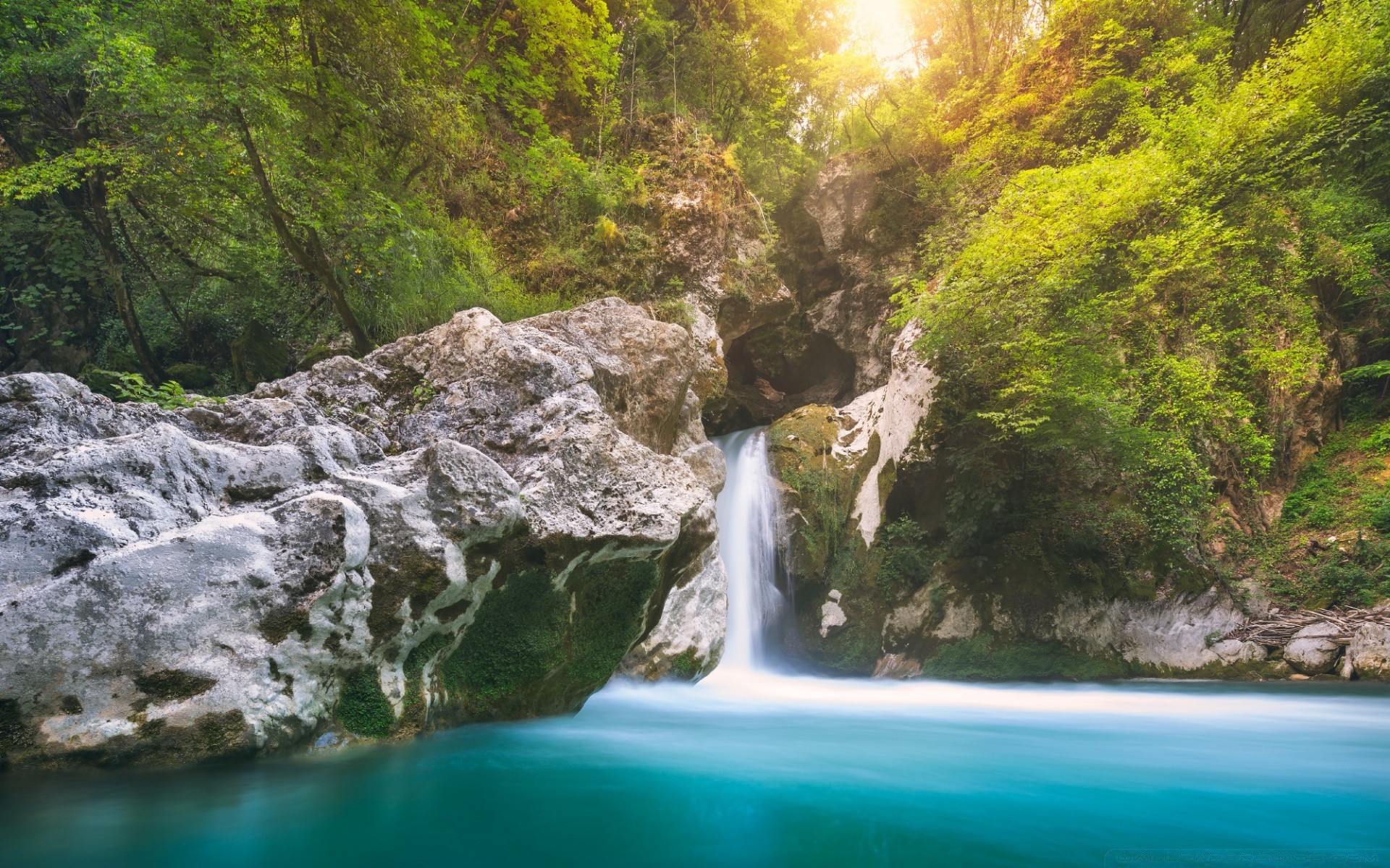 cascate acqua natura cascata viaggi paesaggio roccia tropicale all aperto legno flusso scenic estate fiume albero traffico montagna paradiso bella cascata