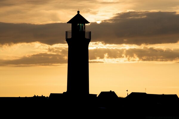 Farol perto da bela baía