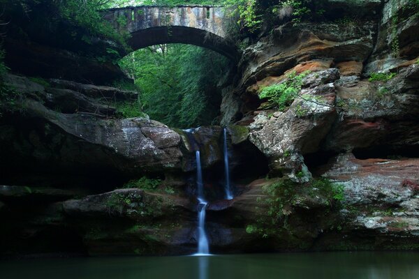 Ponte crepuscolo su vadopad