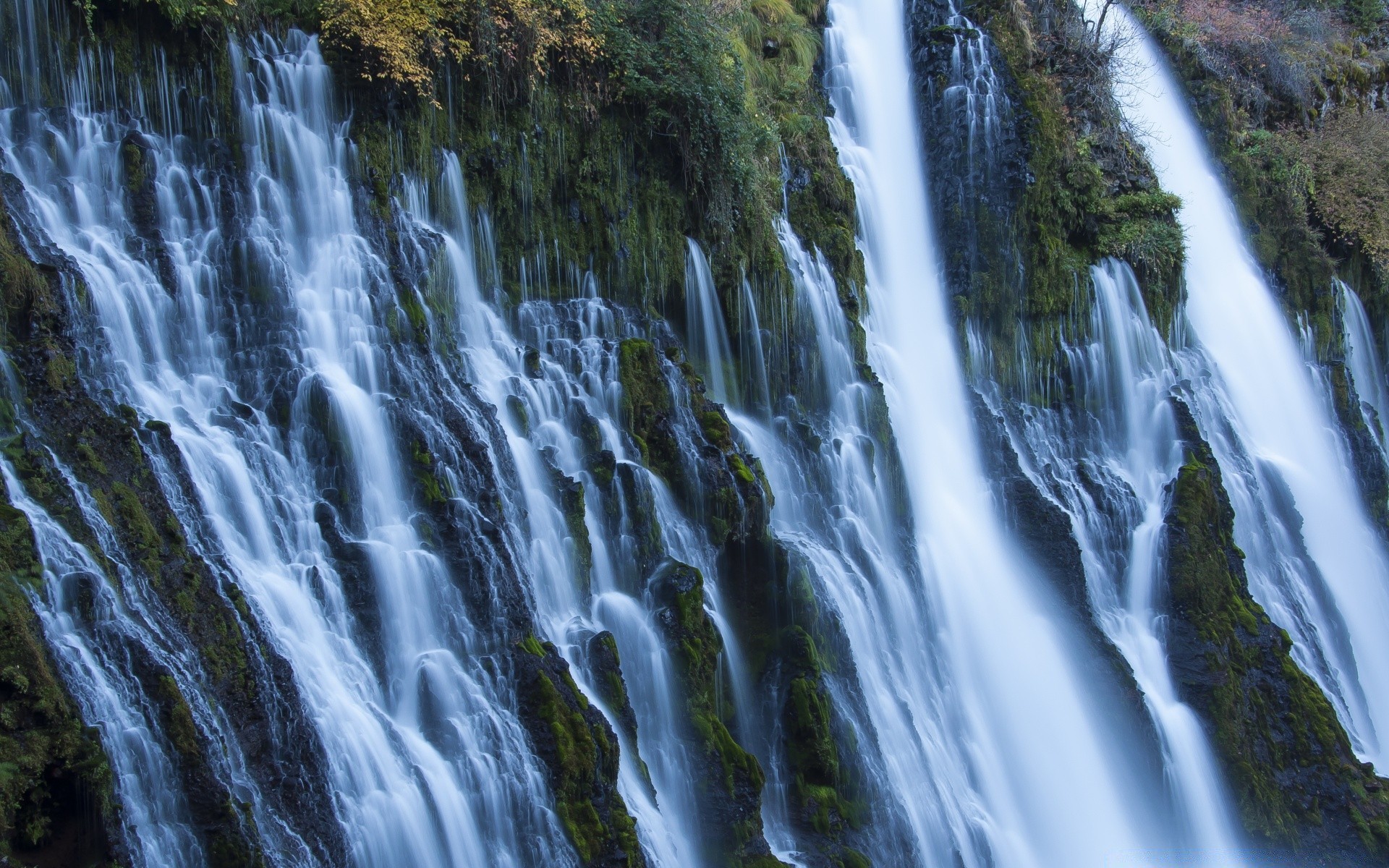 cascate cascata acqua fiume natura flusso cascata autunno roccia movimento all aperto viaggi legno pulito bagnato paesaggio flusso foglia creek selvaggio