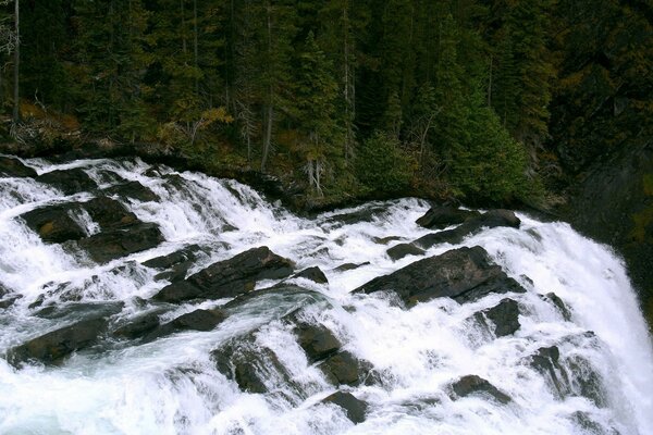 The most beautiful waterfall is a fascinating sight