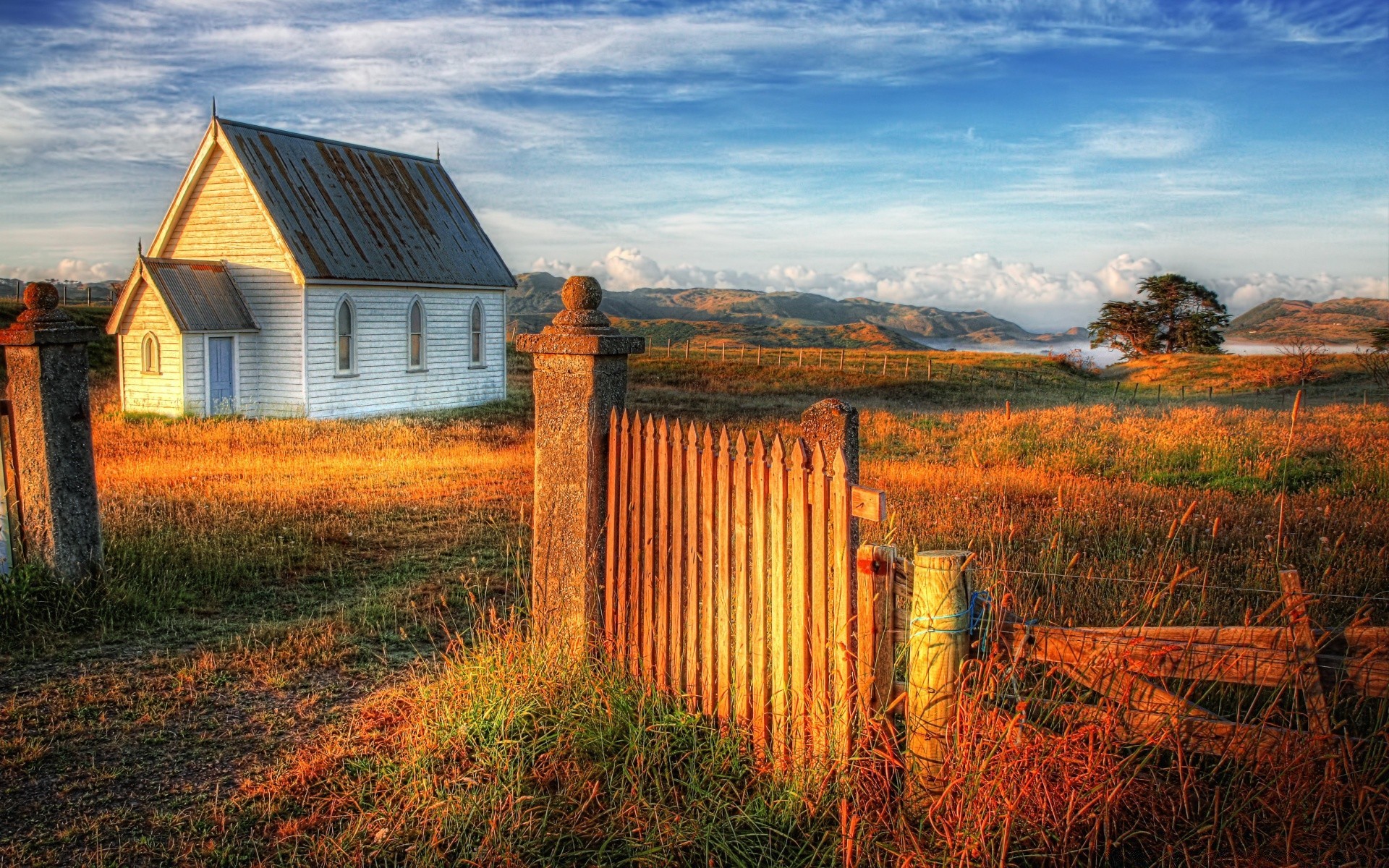 herbst himmel im freien landschaft holz des ländlichen gras sonnenuntergang reisen scheune zaun natur land landschaft dämmerung haus bauernhof