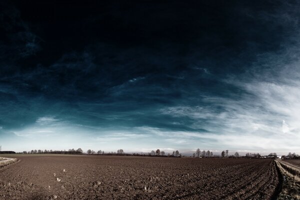 Herbst im Freien Sonnenuntergang