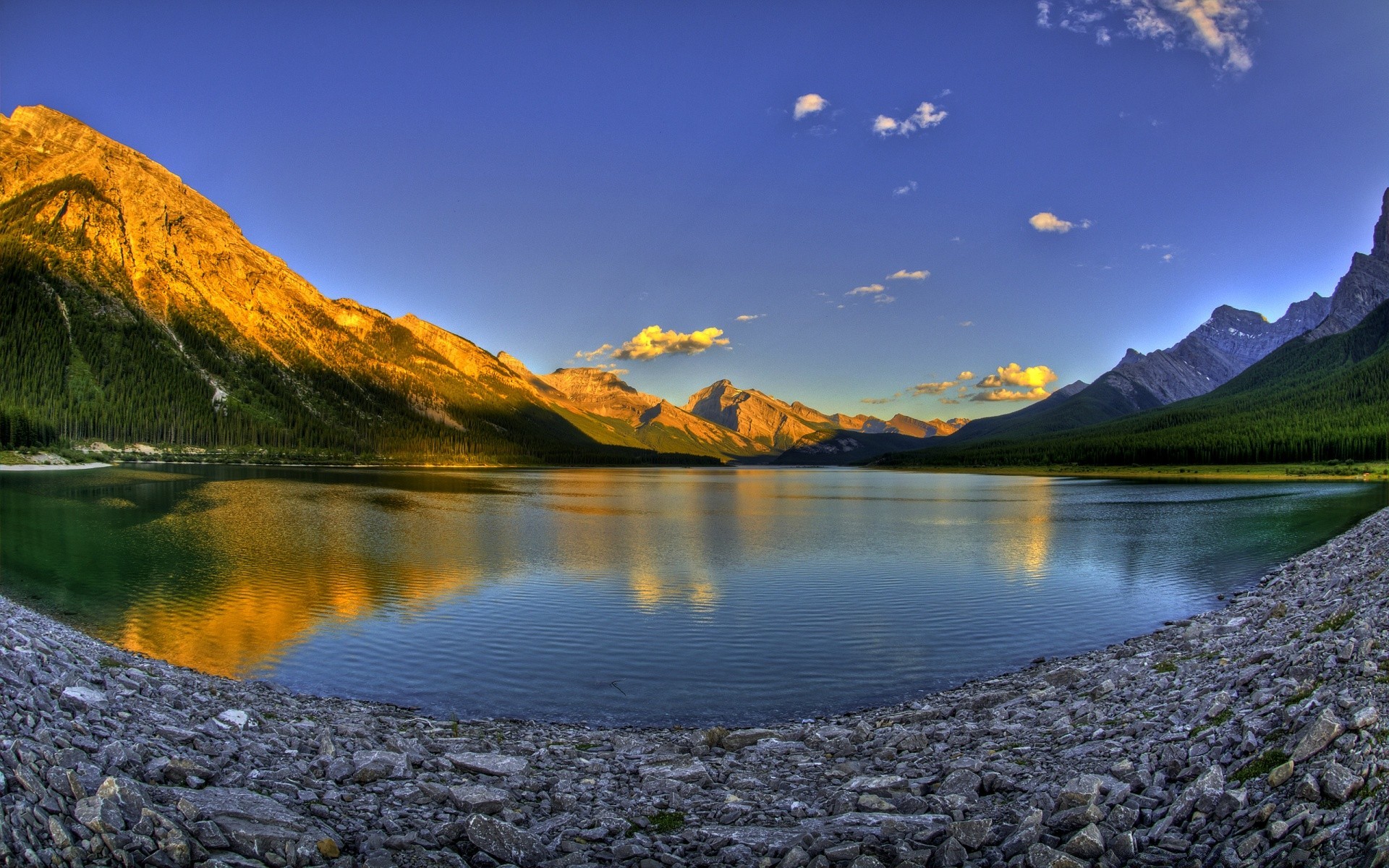 lago agua paisaje montaña viajes naturaleza cielo al aire libre reflexión río nieve escénico otoño amanecer puesta del sol valle