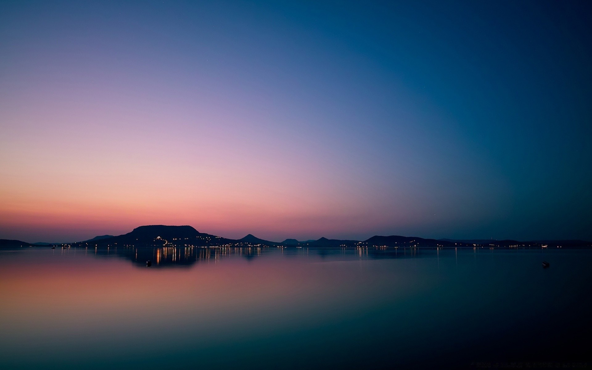 lac coucher de soleil aube crépuscule eau soir ciel soleil mer lune plage océan paysage nature voyage