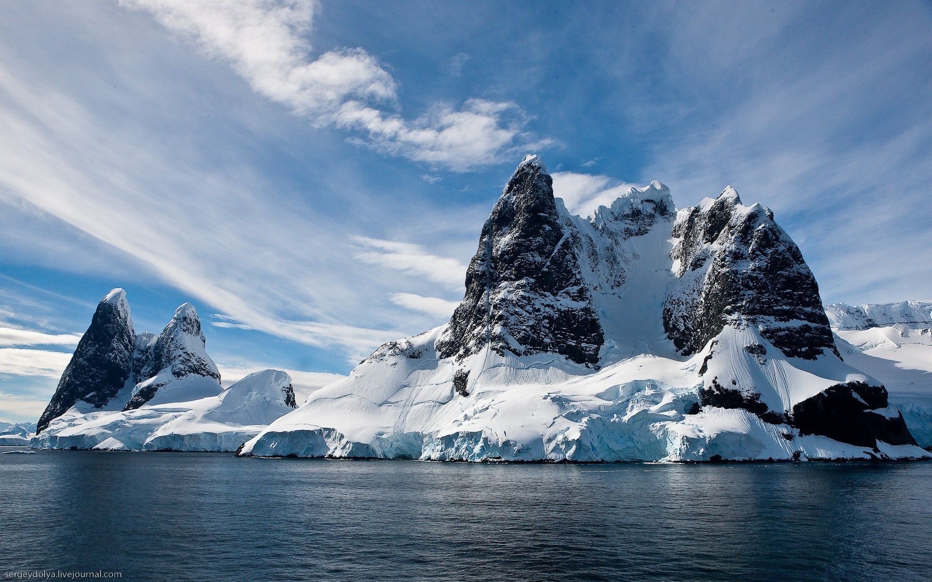 lake snow ice iceberg frosty glacier winter mountain cold water landscape frozen melting