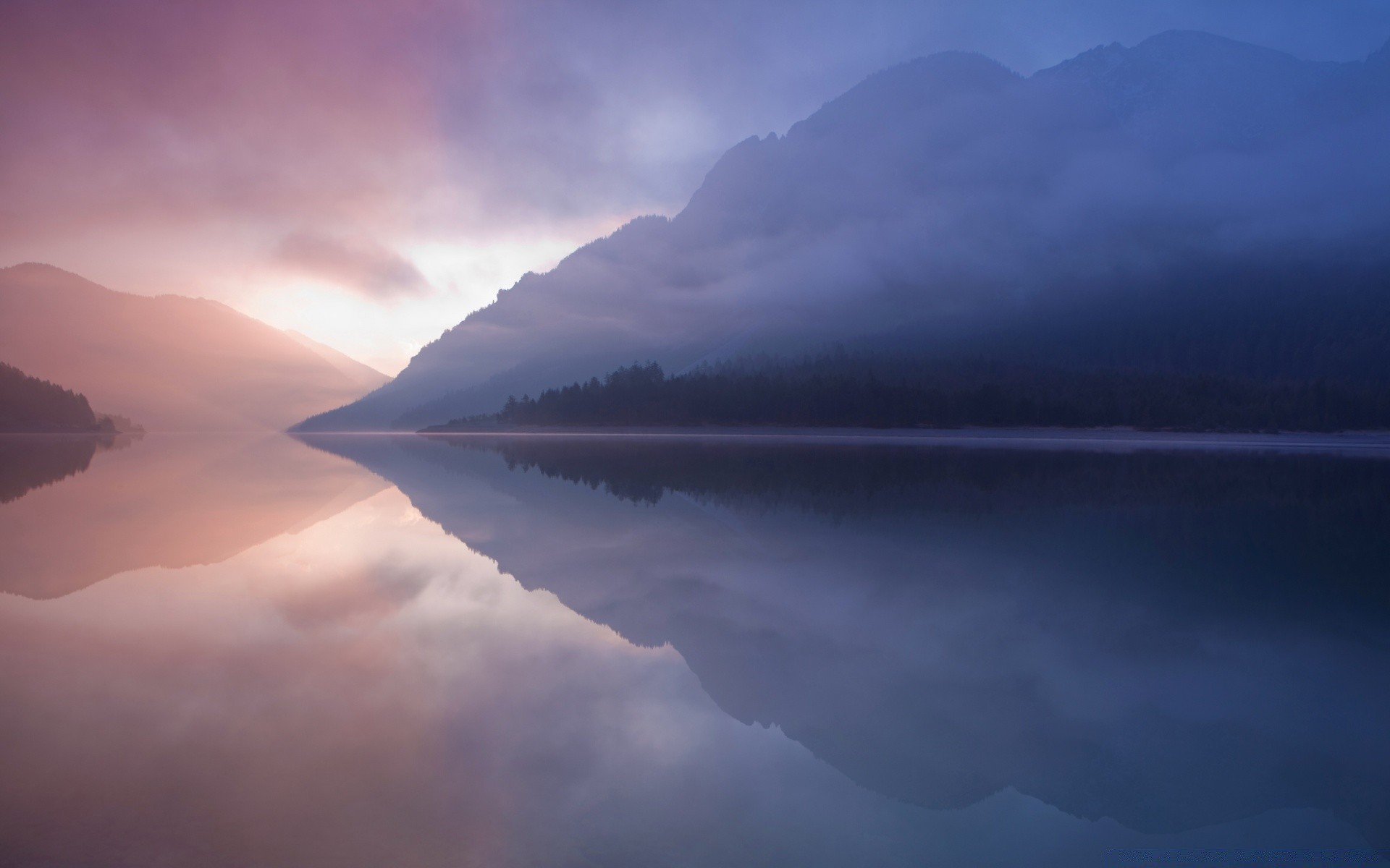 lake sunset dawn sky landscape fog nature water outdoors sun dusk evening travel mist mountain fair weather