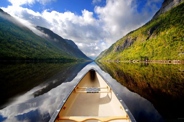 BOAT TRIP ON THE RIVER