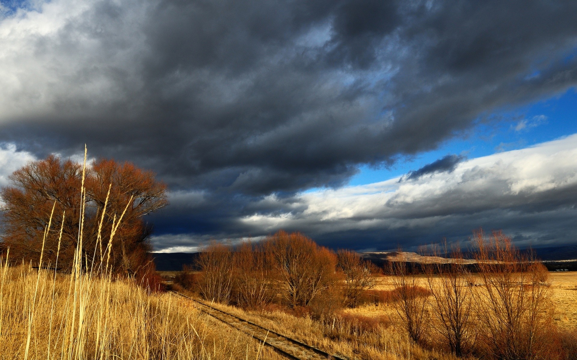 otoño puesta de sol paisaje cielo naturaleza otoño amanecer al aire libre árbol invierno viajes nieve madera sol tormenta tiempo noche buen tiempo