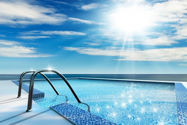 Agua brillante en la piscina al sol