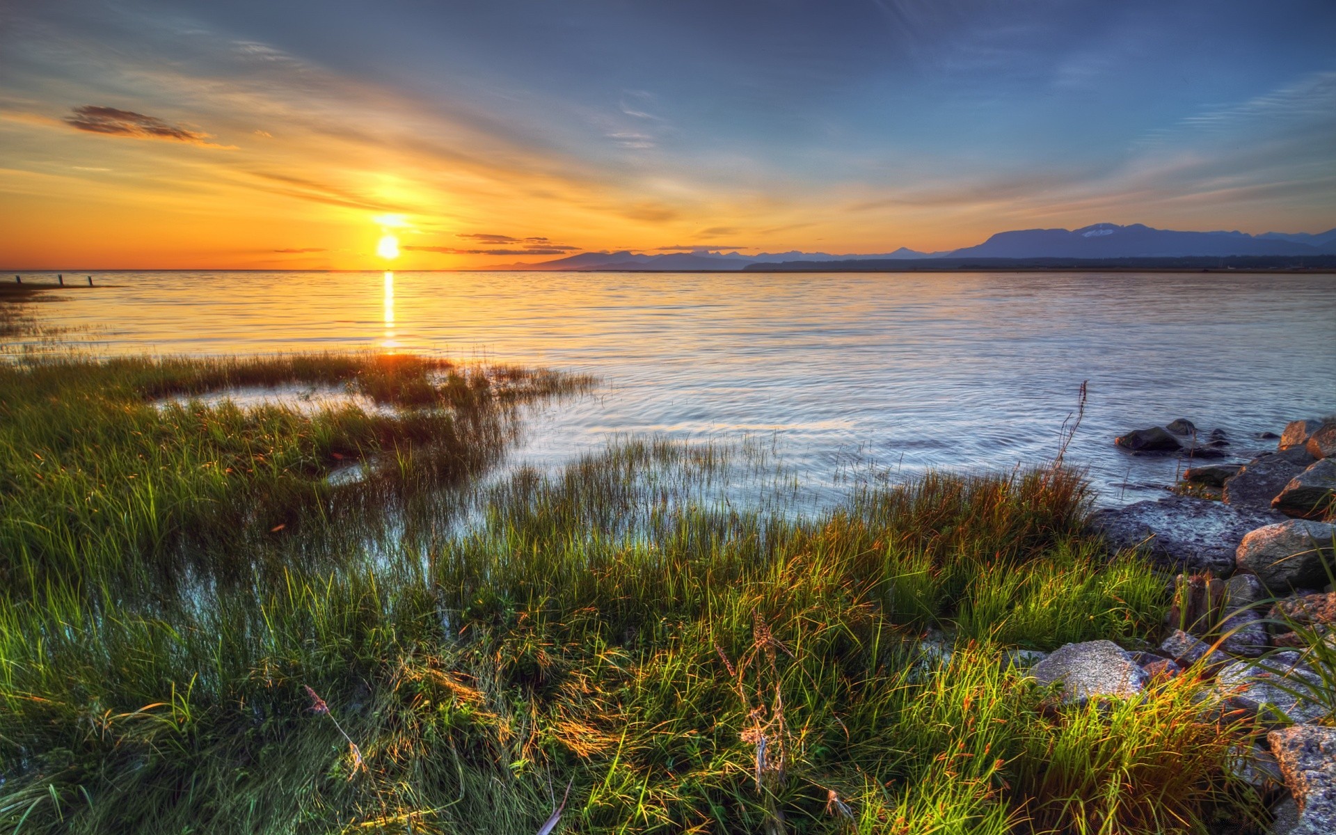 lac coucher de soleil aube eau crépuscule paysage soir soleil nature ciel réflexion mer beau temps océan