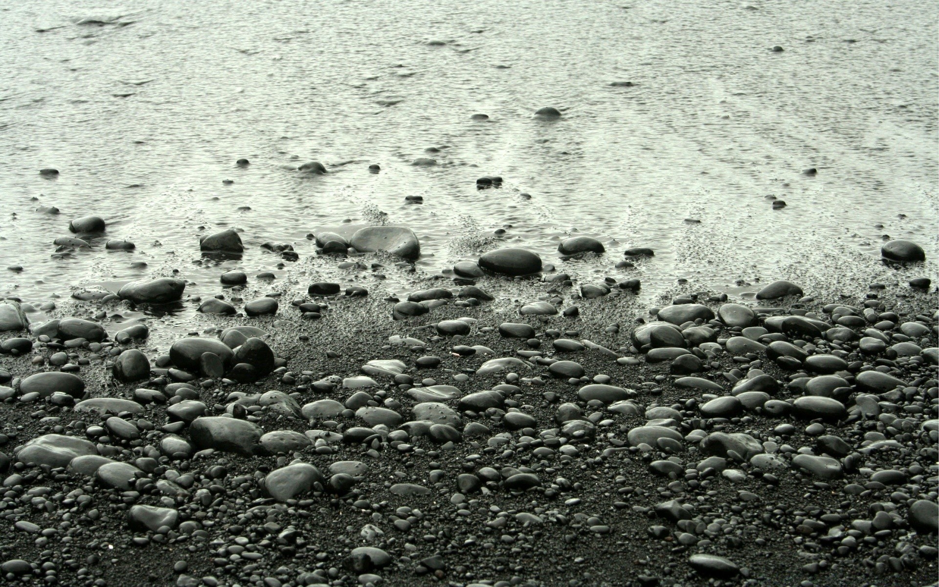 lago playa agua arena monocromo piedra mar mar naturaleza roca océano mojado al aire libre costa suave escritorio grava viajes textura