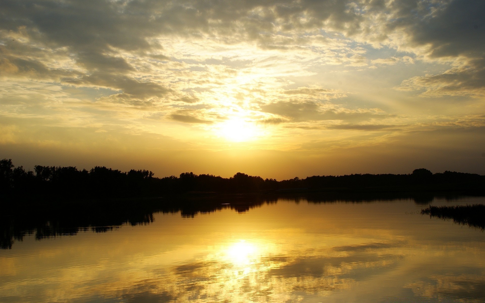 lac coucher du soleil aube soleil nature ciel paysage beau temps soir en plein air eau crépuscule été météo