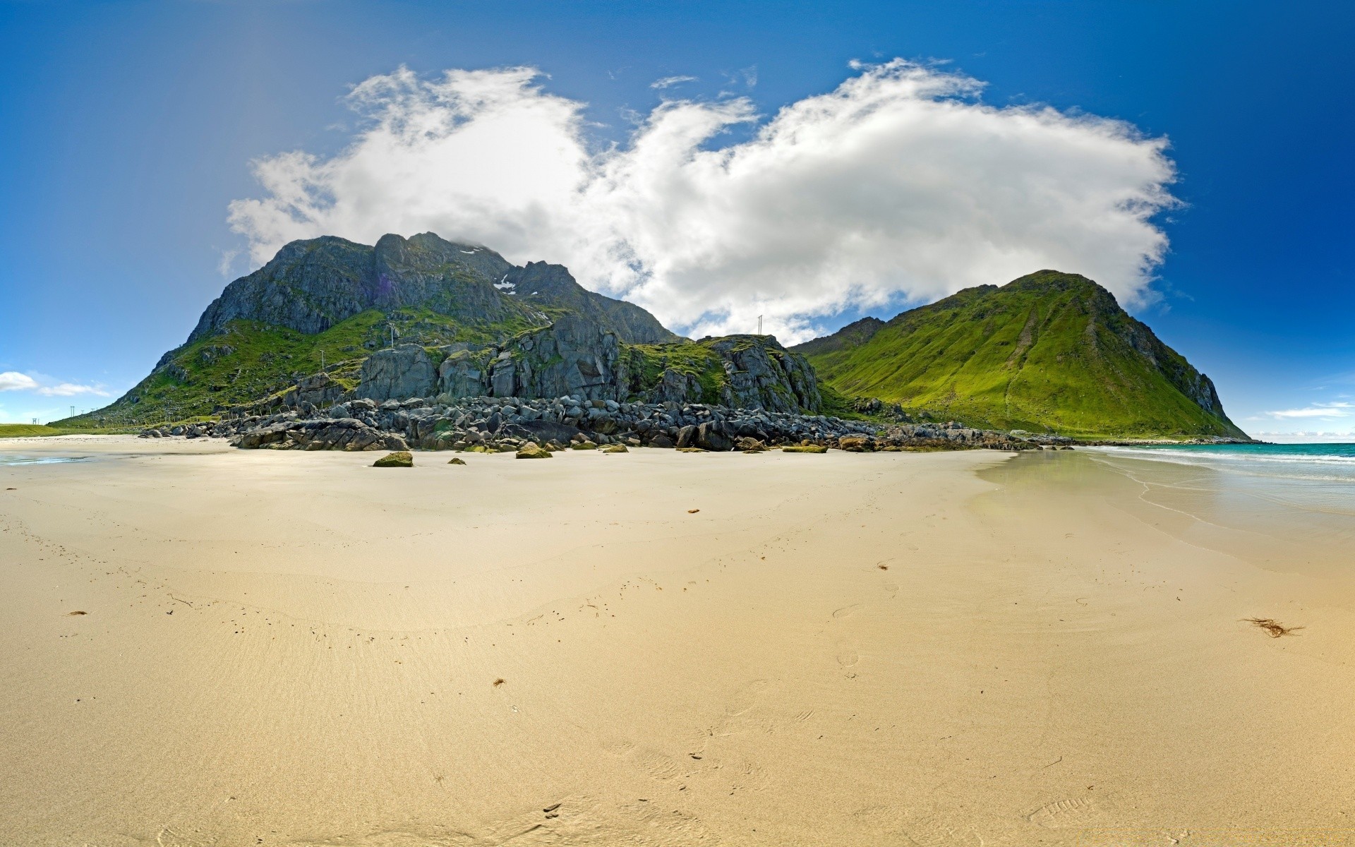 sommer strand sand meer wasser reisen ozean meer insel landschaft natur tropisch urlaub landschaft bucht brandung himmel sonne welle