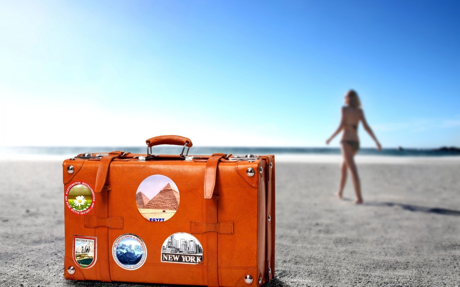 verano viajes vacaciones equipaje playa cielo turista senderismo mar ocio maletín océano aventura al aire libre agua mar ocio arena