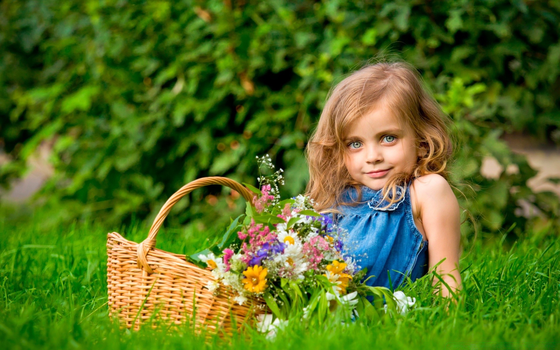 summer nature basket grass park child garden outdoors little flower cute hayfield lawn leisure field fun beautiful smile backyard girl