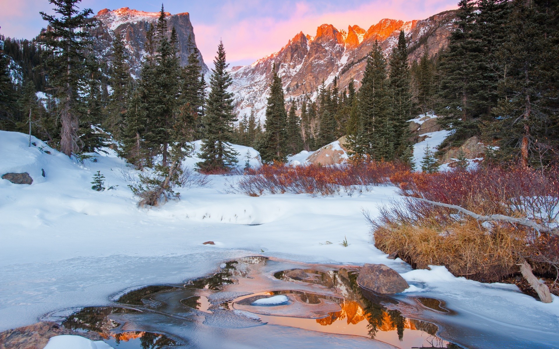 hiver neige montagne scénique paysage voyage en plein air eau evergreen lumière du jour nature bois froid bois lac conifères ciel