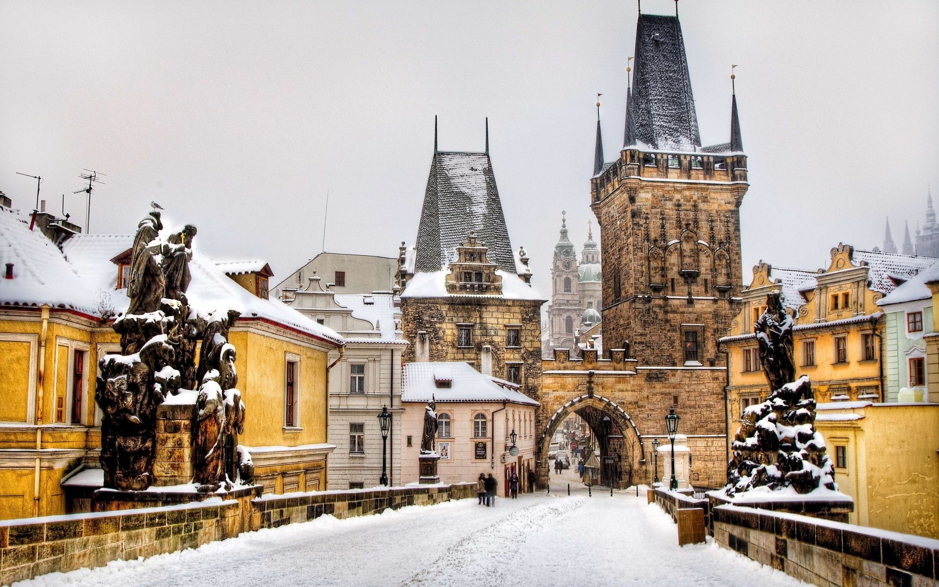 winter architektur reisen haus stadt tourismus alt himmel religion im freien antike burg stadt turm traditionell kirche tageslicht außen haus denkmal