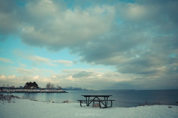 Calm and quiet in winter by the water