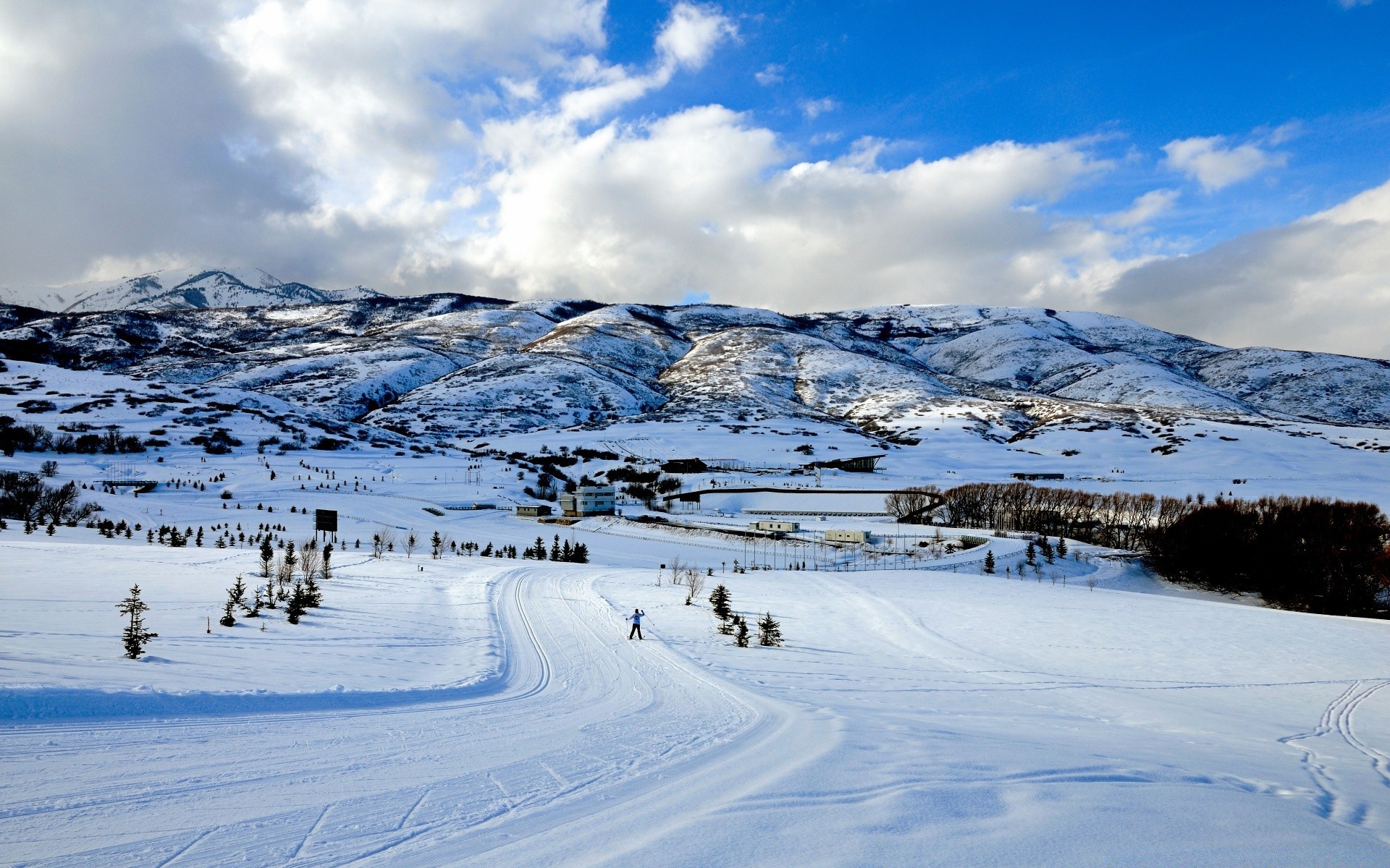 inverno neve freddo montagna ghiaccio scenico paesaggio resort collina congelato viaggi gelo panorama